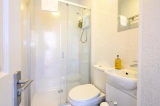 AMBER Delightful Suite Moseley Mews, Birmingham By StayStaycations - Birmingham - 5