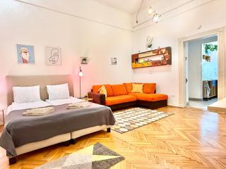 The Poet's apartment - Budapest - 7