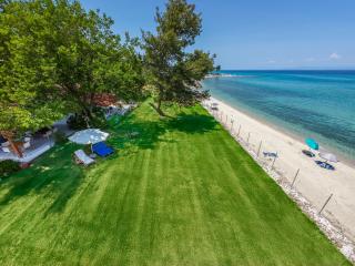 Andromeda BeachFront Experience Pefkochori - 9