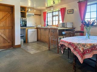 Field Cottage - Sudbourne - 2