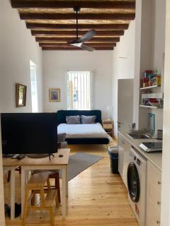 ToHaniMou - Kamara Medium Studio - Nicosia - 0