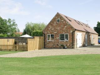 Peacock Barn - E5479 - Martin - 0