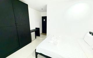 Easy Life R3 - Strand Patong - 2
