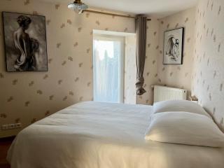 Grande maison en campagne avec piscine, 11 voyageurs - Hénansal - 9