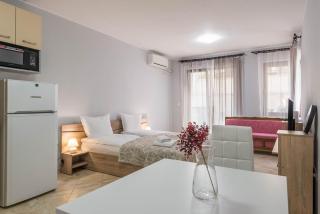 Breeze Private Studio - Warna - 0