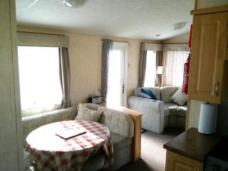 Golden Sands Westmorland GS 6 Berth Blow Heated Access to the Beach - Ingoldmells - 1
