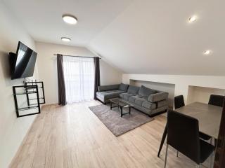 Grey Apartment Hlohovec - Hlohovec - 9