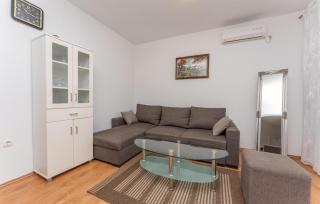 Amazing Home In Svpetar Na Moru - 2