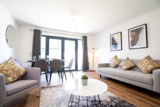 4 Bedroom City Centre Townhouse - 0
