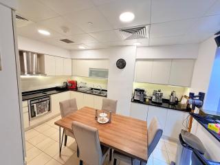 Palm Jumeirah Home - Beach Access - 1