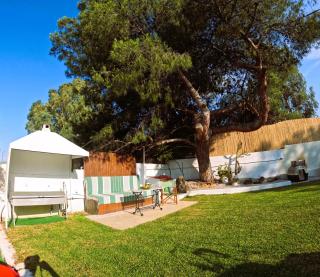 Cozy Mama Evas Homestay with Pool and Garden for Groups of 4 - 3