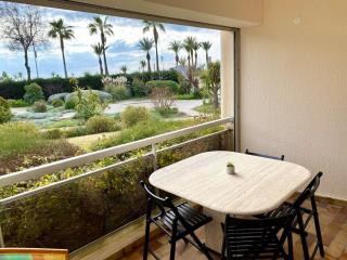 Studio, les pieds dans l'eau ! - Sanary-sur-Mer - 0