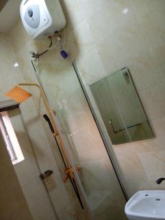 Luxury 2 Bedroom Flat at Ogui Road, Enugu - Enugu - 4