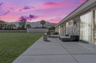 Luxury Palm Springs Retreat with Stunning Mountain Views - Palm Springs - 4