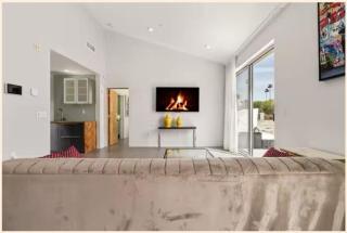 Luxury Palm Springs Retreat with Stunning Mountain Views - Palm Springs - 3