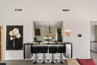 Luxury Palm Springs Retreat with Stunning Mountain Views - Palm Springs - 1
