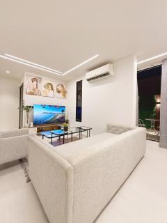 Two bedroom apartment with private balcony 23 - Riad - 0