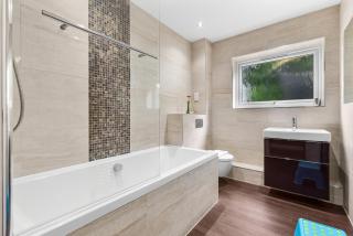 Quirky Family Friendly Home - Solihull - 8