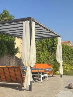 Villa Ayoun El Nakheel Luxury Family Stay with Garden and Pool - - 1