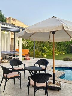 Villa Ayoun El Nakheel Luxury Family Stay with Garden and Pool - - 5