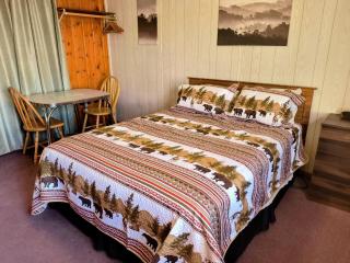 Big Sky Motel - 1
