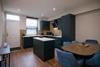 Luxe Home, Long Stay Savings, Central, Parking - Leeds - 7