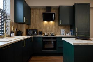 Luxe Home, Long Stay Savings, Central, Parking - Leeds - 4