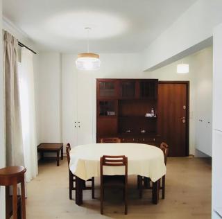 Elegant 2BR Retreat Modern Artistic with Lift - Athen - 9