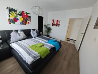 Großzügige Wohnung mit Terrasse - 4