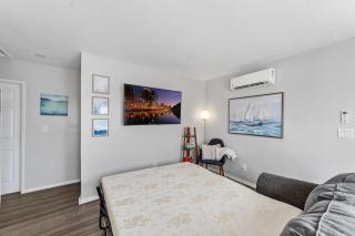 Charming Gem in LH, High Speed WiFi Minutes from Beach, Downtown & Petco Park! - 5