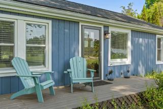 Bluestar Cottage - Hot Tub Pergola and Fire pit - Saugatuck - 5