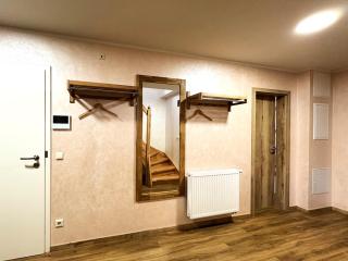 Apartment-Haus Landeskrone - 4