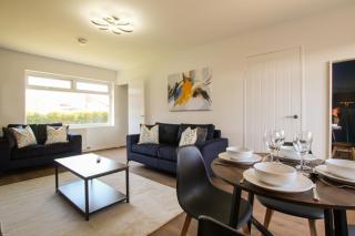 New Hey Long Stay Contractor Home by Rework Accommodation - Birkenhead - 5