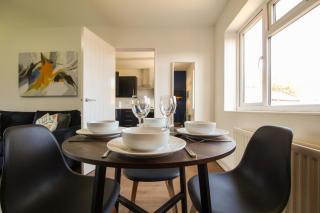 New Hey Long Stay Contractor Home by Rework Accommodation - Birkenhead - 4