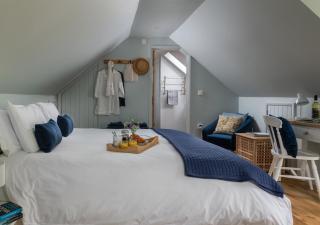 The Old Workshop, Monkton Combe - Elegant Cotswolds Retreat near Bath - Bath - 3
