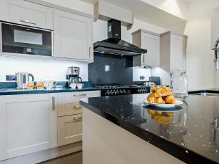 3 Bed in Tenby FB161 - Tenby - 2