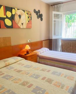 Hostal Lleida - Segur de Calafell - 3
