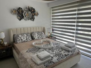 3 bedrooms villa with own pool! - - 7