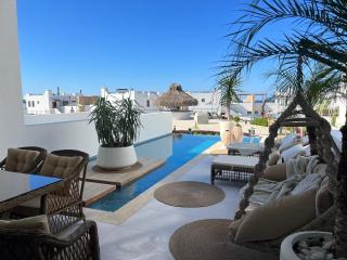 3 bedrooms villa with own pool! - - 1