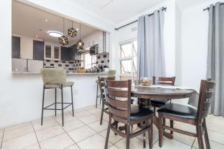 Charming 2-Bedroom in Joburg - Johannesburg - 7
