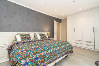 Charming 2-Bedroom in Joburg - Johannesburg - 6