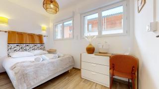 expat renting - Le Petit Matabiau - Netflix - Train station - 4