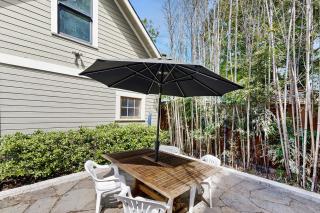 Timeless on Taylor Street - 8