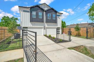 NRG Black Lounge Townhome Close to all Stadiums downtown & City Life - Houston - 5