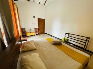 Namal Residence & Restaurant - Kandy - 9