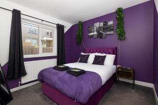 Alt-Stay Leeds, M621 Junction 1 - Free Parking & Fast Wi-Fi - Pool Table - Master En-suite - Ideal For Contractors & Long Stays - Leeds - 8