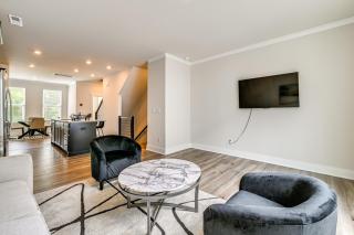 2 Mi to Dtwn Charlotte Unit with Rooftop Deck! - 8