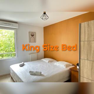 LE DUPLEX CHESSY - 15min From Disneyland - 2 Private Parkings - Garden - KingSize & QueenSize Bed - SuperMarket behind the house - 7