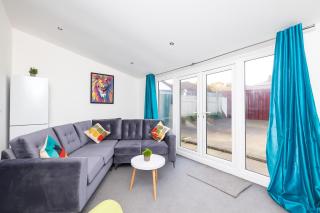 Alt-Stay Temple Newsam - Free Parking & Fast Fibre Wi-Fi - Ground Floor Bathroom & Master En-suite - Ideal For Contractors & Long Stays - Leeds - 1