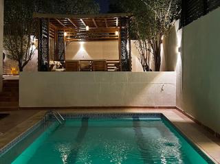 Luxurious villa for rent - Riad - 4
